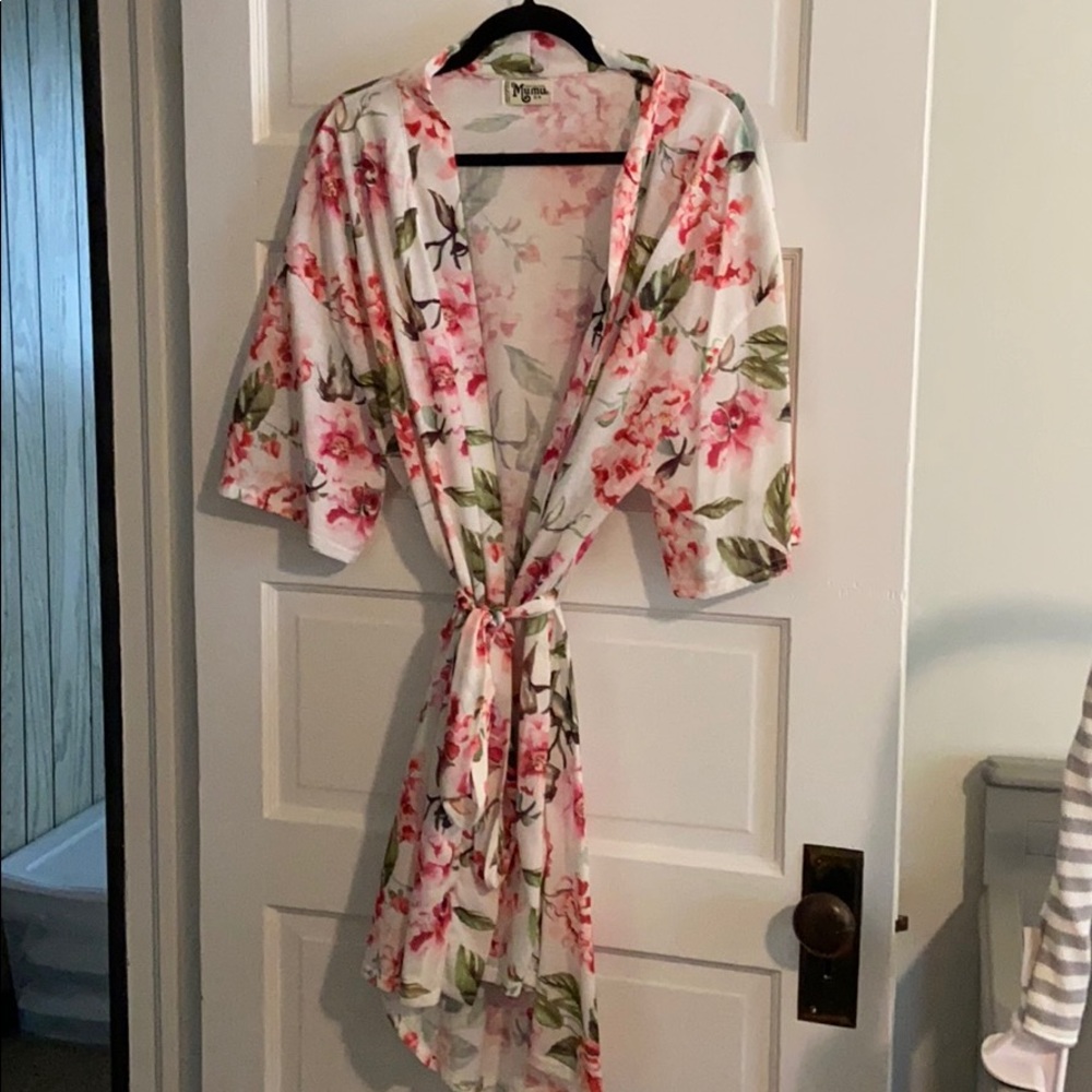 Flower print robe